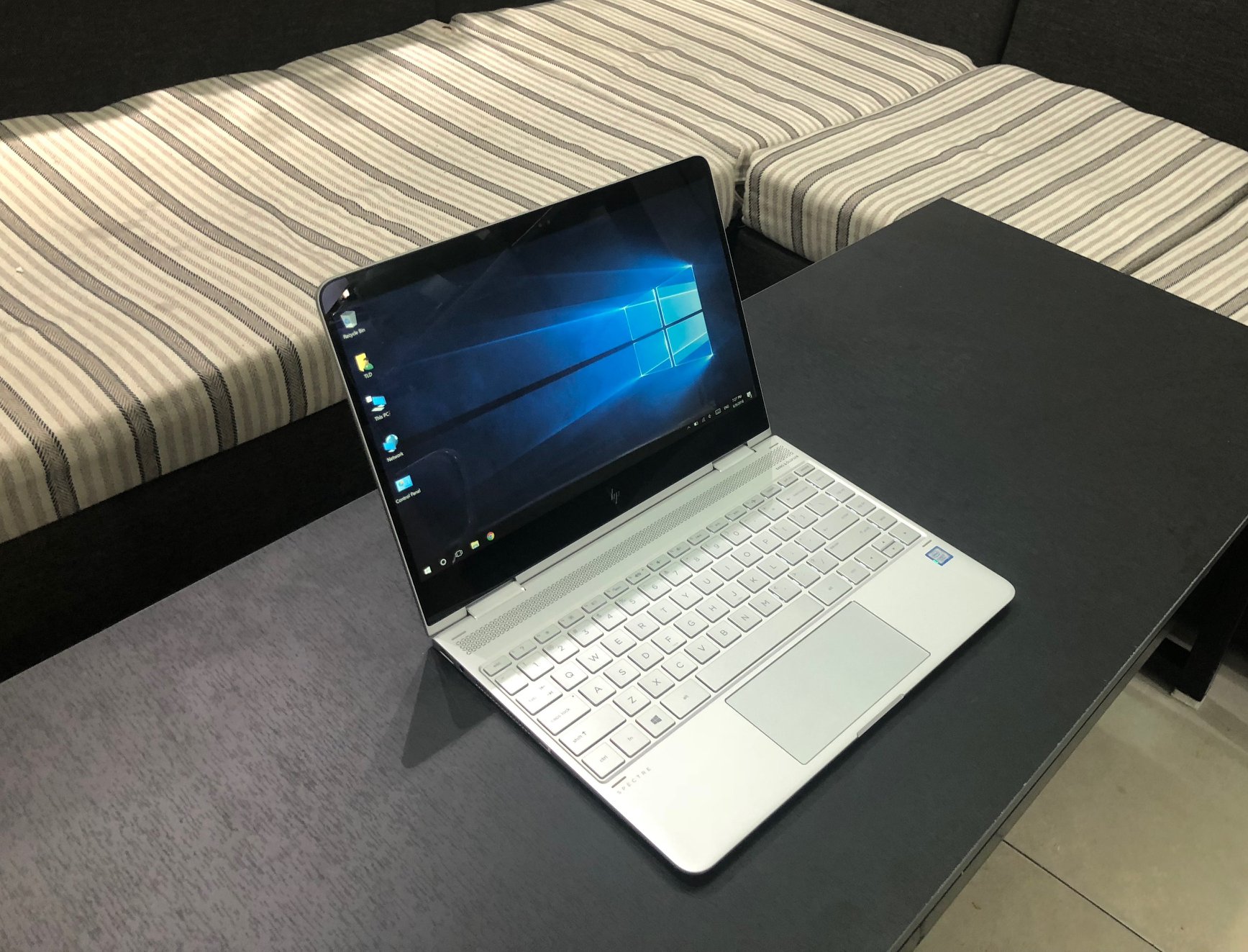 Laptop HP Spectre x360 13-ac028TU.jpg
